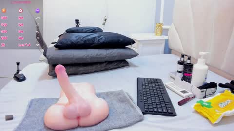 maddyjohnsonn online show from January 2025 11:43:02 AM