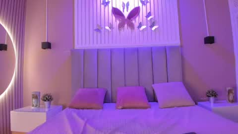 Maddy  online show from April 2026 01:41:01 PM