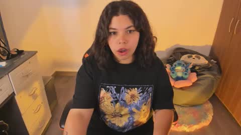 Snapshot of madelaine_taylor chatting on October 2025 04:05:02 PM madelaine_taylor online show from October 2025 04:05:02 PM