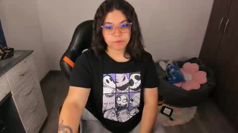 Snapshot of madelaine_taylor chatting on October 2025 11:48:02 PM madelaine_taylor online show from October 2025 11:48:02 PM