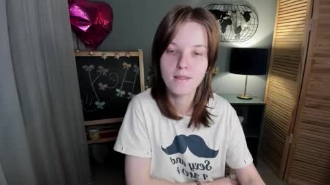 Snapshot of madelaines chatting on November 2025 09:18:02 AM madelaines online show from November 2025 09:18:02 AM