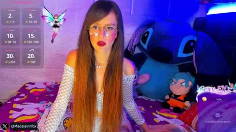 madelainnfox2 online show from December 2024 08:16:01 PM