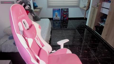 Snapshot of madeleine_shinobi chatting on February 2026 10:24:02 PM Emily Only Fans online show from February 2026 10:24:02 PM