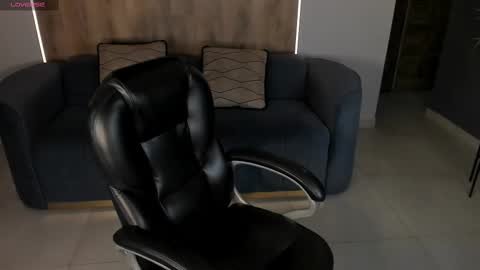 Madeline online show from February 2025 08:30:02 AM