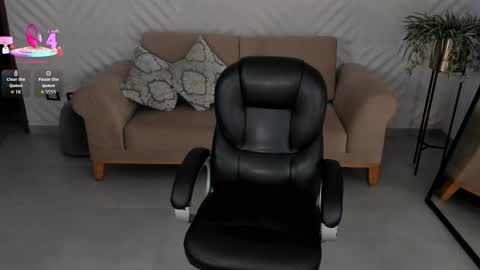 Madeline online show from March 2026 07:05:01 AM