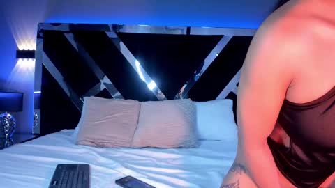 Mady online show from March 2025 08:33:02 PM