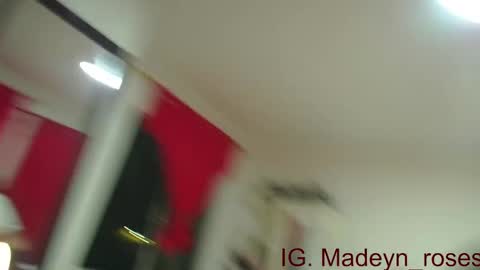 Snapshot of madeyn_roses chatting on December 2024 07:46:01 AM madelyn roses online show from December 2024 07:46:01 AM