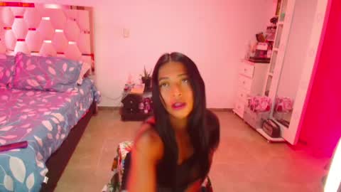 Snapshot of madeyn_roses chatting on February 2025 06:37:01 PM madelyn roses online show from February 2025 06:37:01 PM