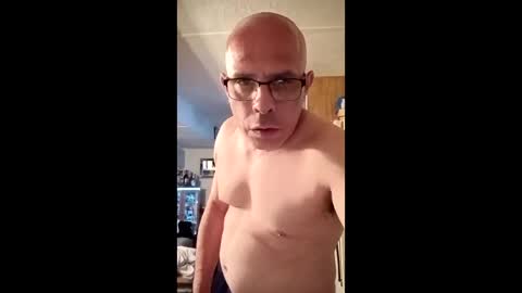 madeyoulook197 online show from April 2026 12:35:01 AM