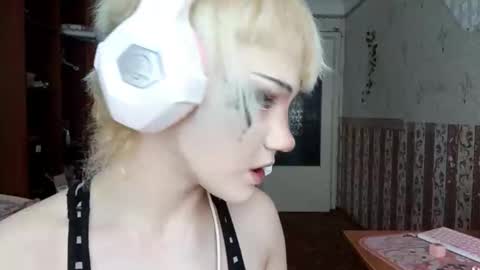 Snapshot of madgezari chatting on March 2026 07:25:02 AM Alice Kaneki online show from March 2026 07:25:02 AM