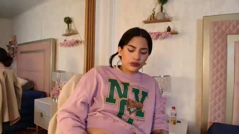 Snapshot of madhison_5 chatting on February 2026 12:48:02 PM madhison_5 online show from February 2026 12:48:02 PM