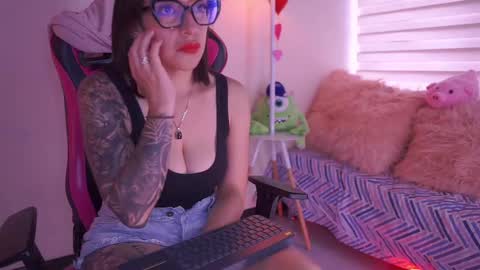 Snapshot of madison_mayer chatting on March 2025 03:45:02 PM Madison online show from March 2025 03:45:02 PM