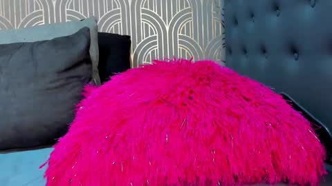   online show from February 2025 05:10:01 AM