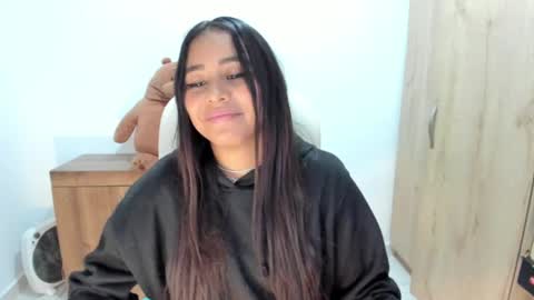 Snapshot of madison_montes chatting on May 2026 06:40:01 AM madison montes online show from May 2026 06:40:01 AM