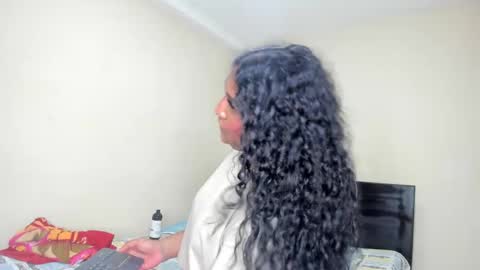 Snapshot of madisonbrunette_lxs chatting on February 2025 07:23:02 AM madison online show from February 2025 07:23:02 AM