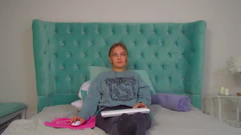Snapshot of madisonclares chatting on October 2025 06:23:02 AM Madison online show from October 2025 06:23:02 AM