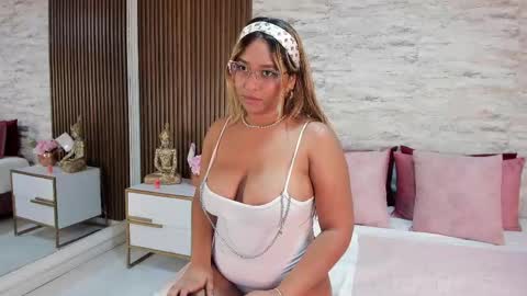 Snapshot of madisonhunterr_ chatting on February 2025 01:22:01 AM madisonhunterr_ online show from February 2025 01:22:01 AM