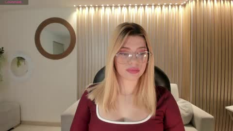Snapshot of madisonkane chatting on April 2026 11:12:01 AM Madison Kane online show from April 2026 11:12:01 AM