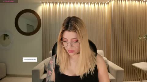 Snapshot of madisonkane chatting on April 2026 11:20:01 AM Madison Kane online show from April 2026 11:20:01 AM