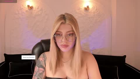 Snapshot of madisonkane chatting on May 2026 11:39:01 AM Madison Kane online show from May 2026 11:39:01 AM
