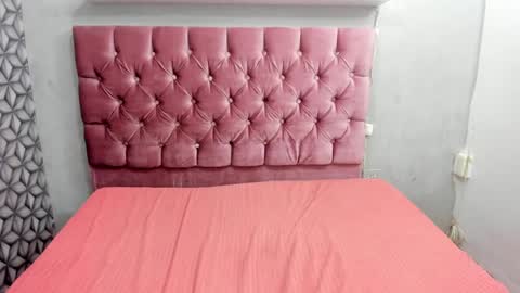 madisson_18_ online show from December 2024 08:00:02 PM