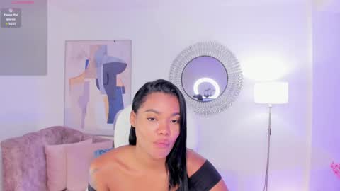 Snapshot of madisson_davon chatting on February 2025 04:35:01 PM Madisson Davon online show from February 2025 04:35:01 PM