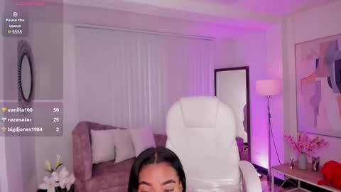 Snapshot of madisson_davon chatting on March 2025 04:55:02 PM Madisson Davon online show from March 2025 04:55:02 PM