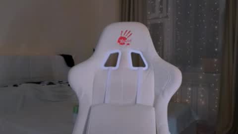 Snapshot of madissson chatting on October 2025 06:20:02 PM Madi Soon online show from October 2025 06:20:02 PM