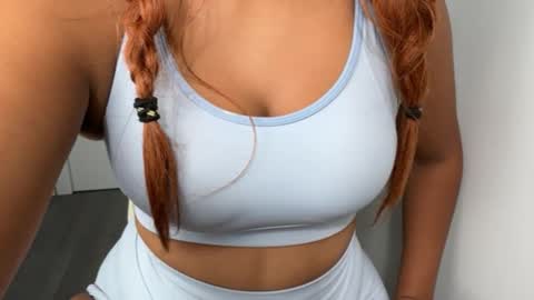 Maddie online show from November 2025 09:57:02 PM