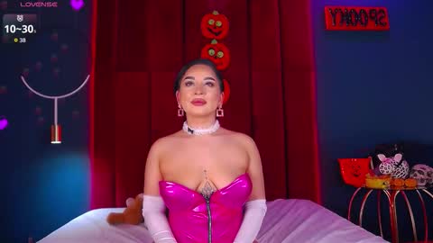 Snapshot of madyluxx chatting on October 2025 08:21:02 PM MadyLuxx online show from October 2025 08:21:02 PM