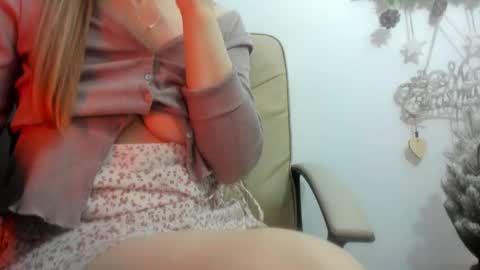 Mara online show from December 2024 06:12:01 PM