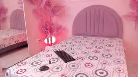 madyscarlett online show from October 2025 11:49:02 AM