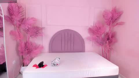 madyscarlett online show from October 2025 11:52:01 AM