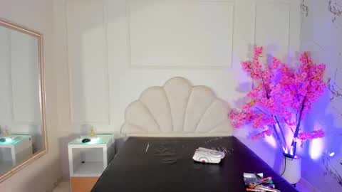 madyscarlett online show from October 2025 11:53:01 AM