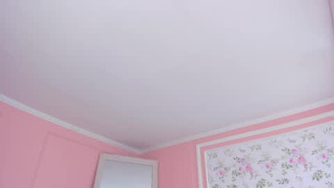 Mae Lyra online show from April 2026 08:24:02 PM