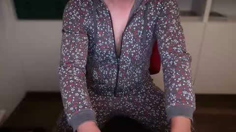 maenu_69 online show from April 2026 08:35:02 PM