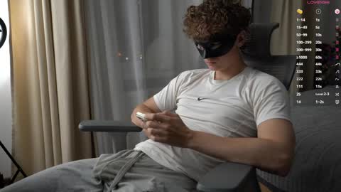 Mike XMaestro 3369 online show from March 2026 07:05:01 PM