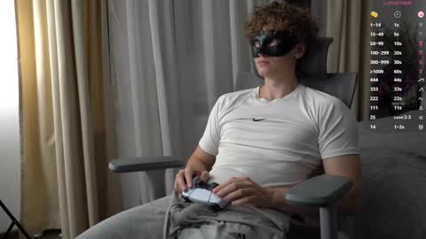 Mike XMaestro 3369 online show from March 2026 05:51:01 PM