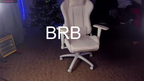 Maevee online show from February 2025 10:15:02 AM