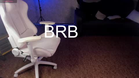 Maevee online show from February 2025 10:38:02 AM