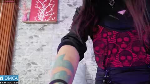 maevekuro online show from October 2025 03:04:01 AM