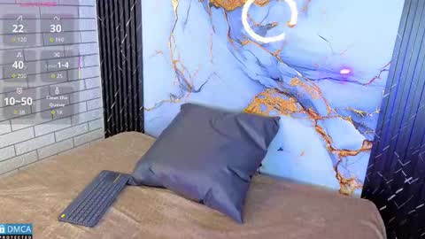 maevekuro online show from November 2025 03:01:02 AM