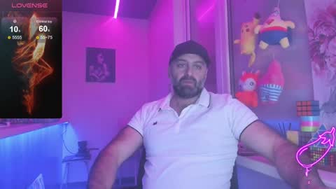 Snapshot of magabear chatting on January 2025 04:14:02 PM Magabear online show from January 2025 04:14:02 PM
