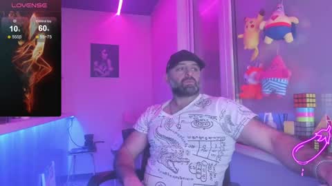 Snapshot of magabear chatting on January 2025 12:14:02 AM Magabear online show from January 2025 12:14:02 AM