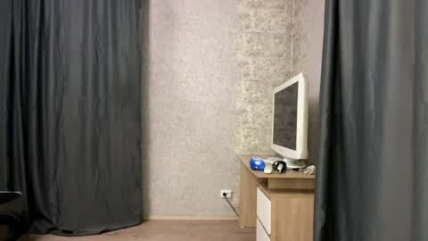 Marie online show from April 2026 07:11:01 PM