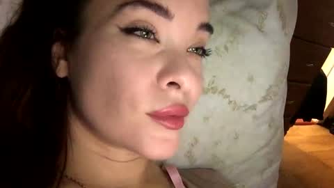 magggg658318 online show from December 2024 11:01:01 AM