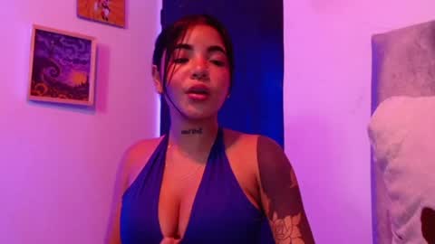 Snapshot of maggie_love77 chatting on May 2026 11:01:04 PM maggie online show from May 2026 11:01:04 PM