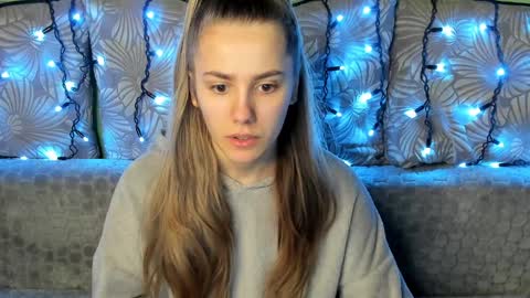 Snapshot of maggiecake chatting on December 2024 02:53:01 AM Maggie online show from December 2024 02:53:01 AM