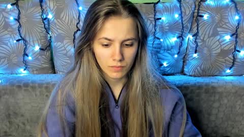 Snapshot of maggiecake chatting on December 2024 12:39:01 AM Maggie online show from December 2024 12:39:01 AM