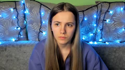 Snapshot of maggiecake chatting on December 2024 12:16:01 AM Maggie online show from December 2024 12:16:01 AM